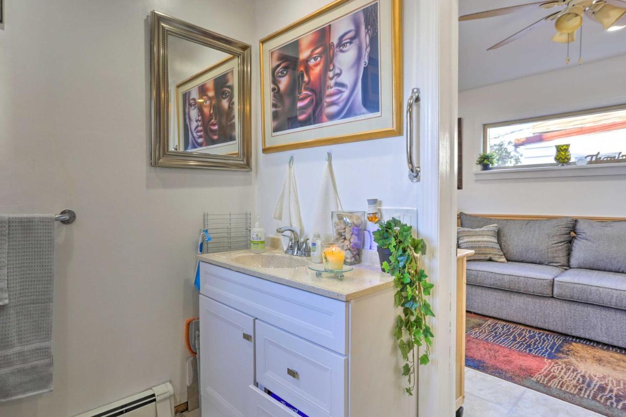 Central Elmont Studio With Great Outdoor Space! Exteriör bild
