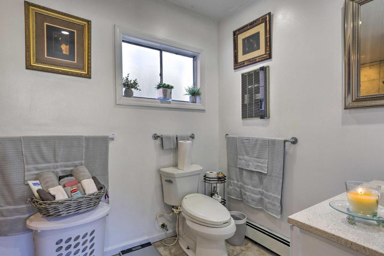 Central Elmont Studio With Great Outdoor Space! Exteriör bild