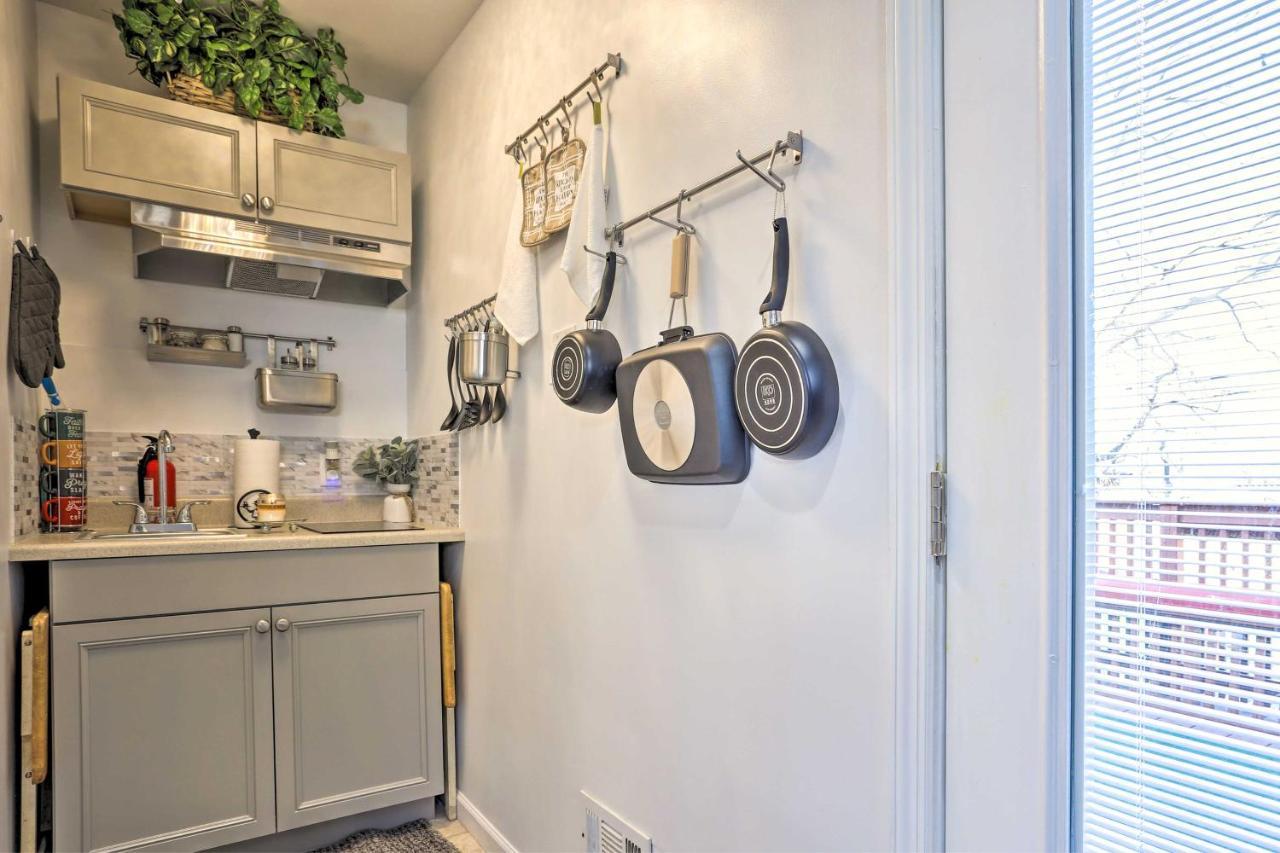 Central Elmont Studio With Great Outdoor Space! Exteriör bild
