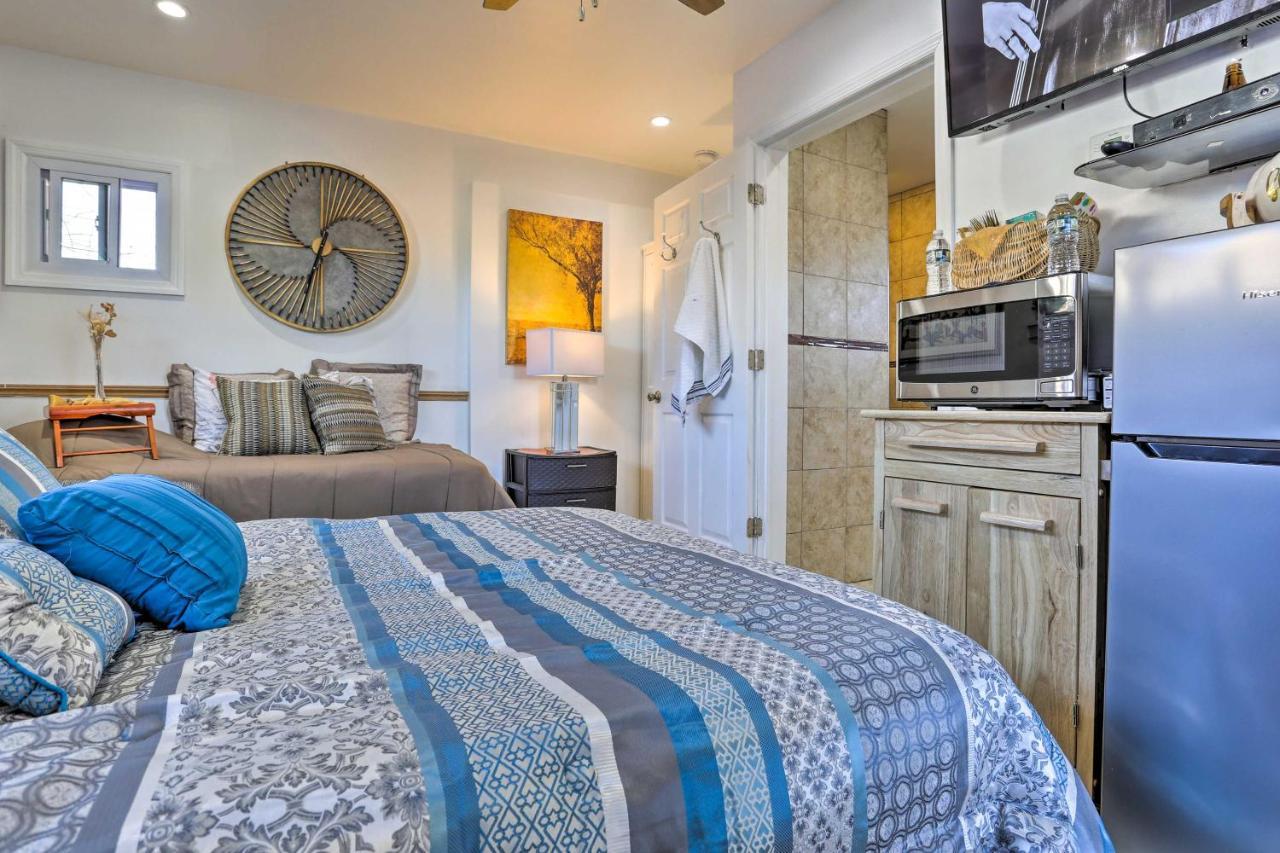 Central Elmont Studio With Great Outdoor Space! Exteriör bild