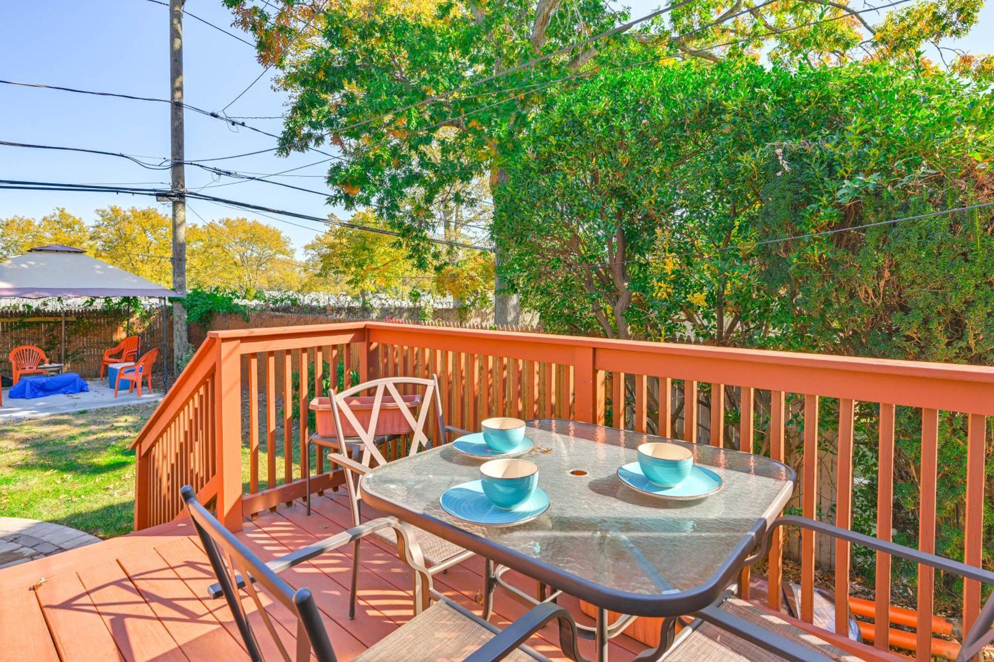 Central Elmont Studio With Great Outdoor Space! Exteriör bild