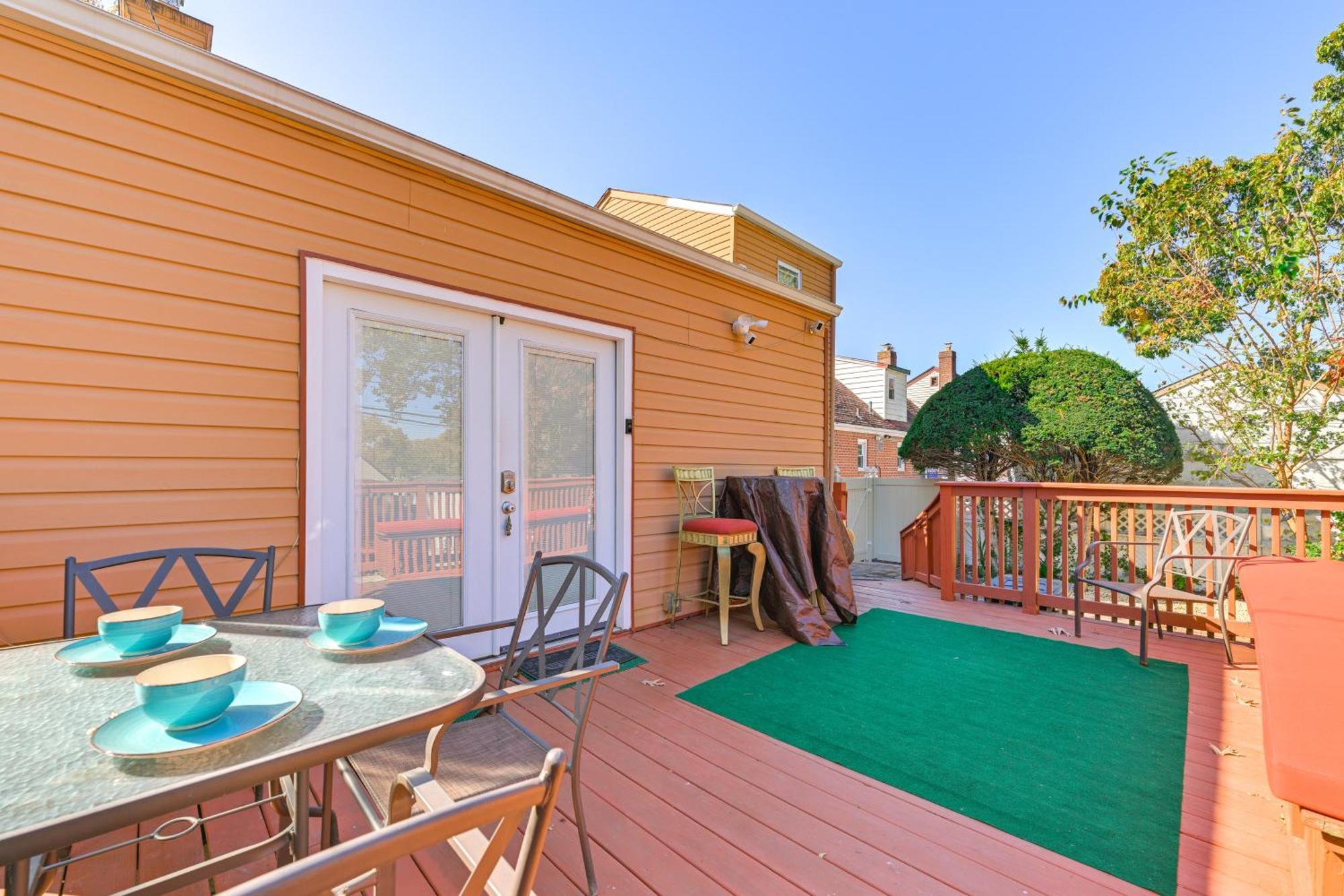 Central Elmont Studio With Great Outdoor Space! Exteriör bild